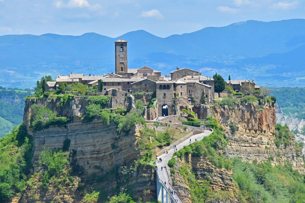 Die schönsten Aussichten für eine Cabriotour in Lazio