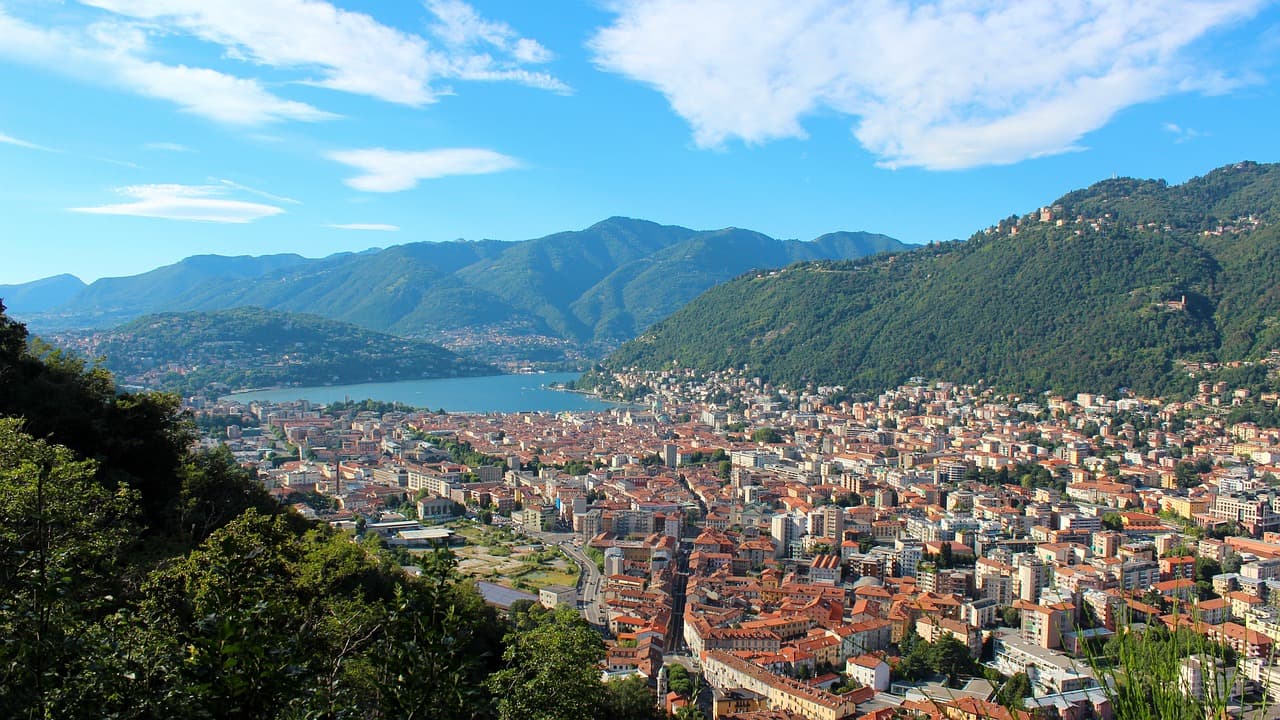 Die besten Cabriotouren mit Aussicht in der Lombardei