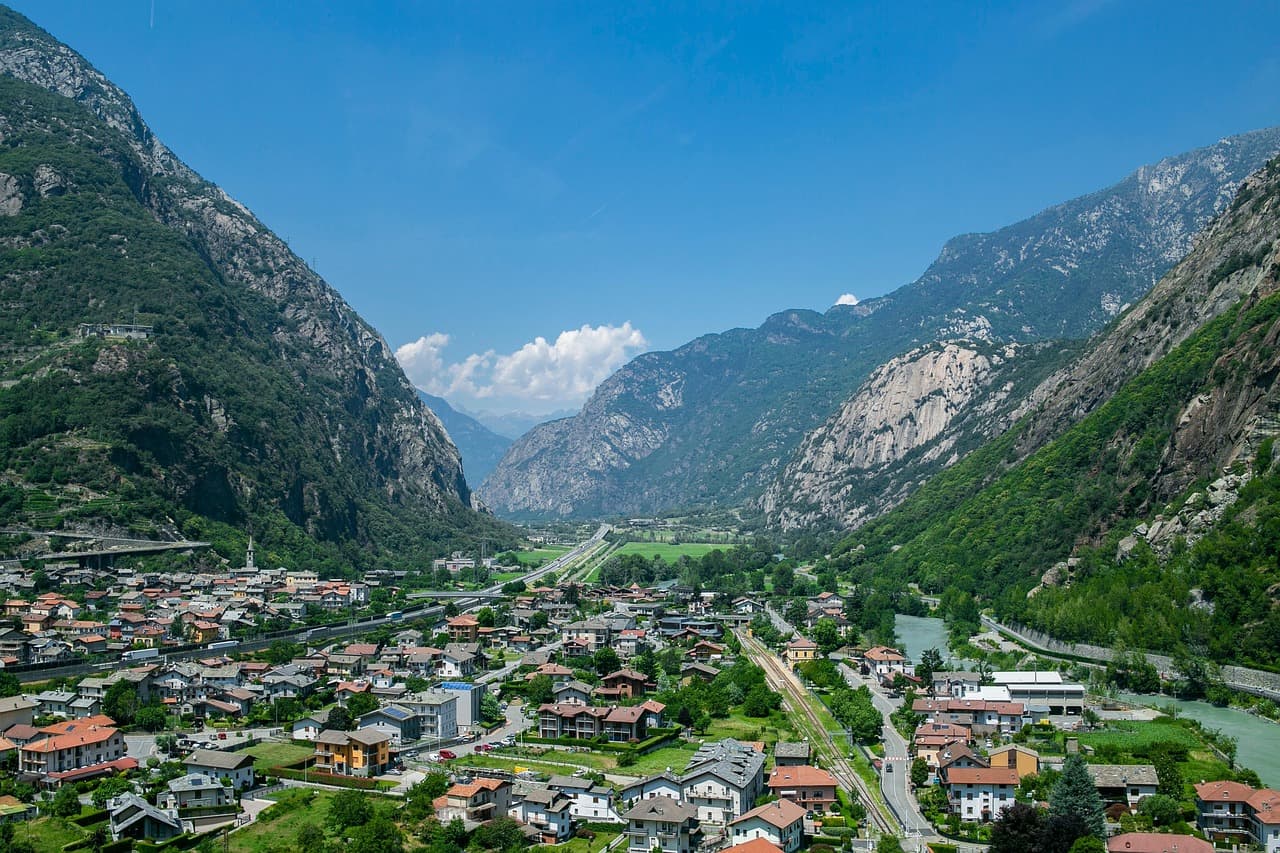 Open through the Piedmont