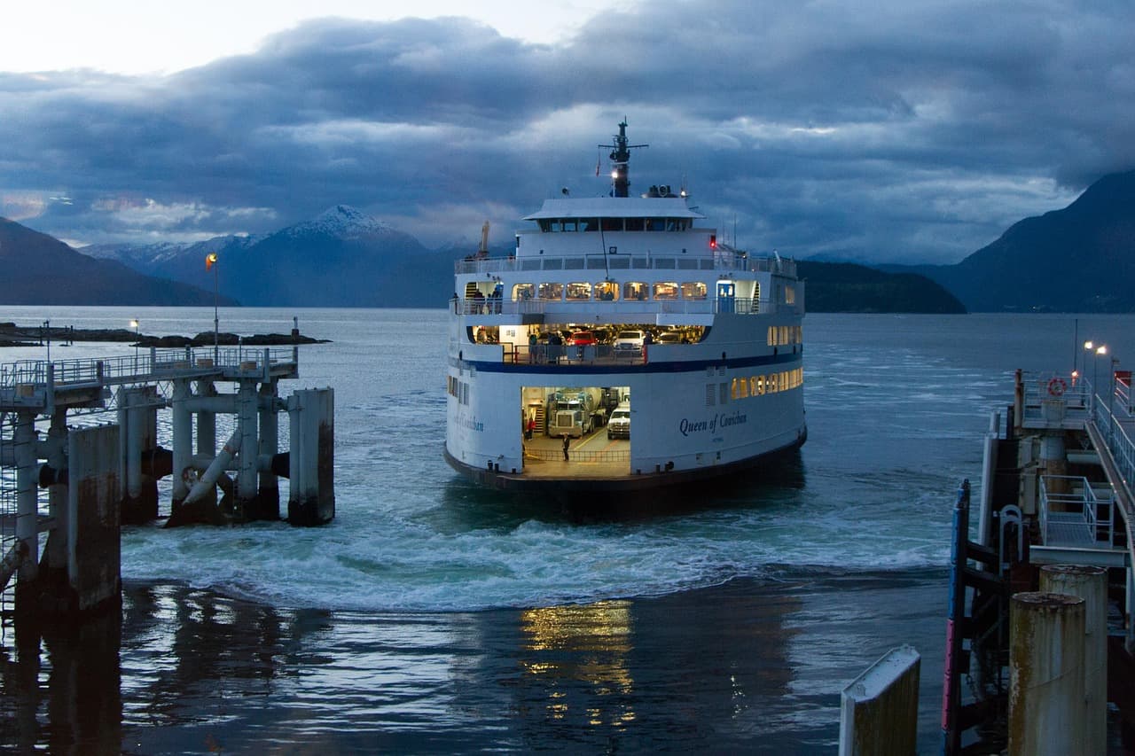 Qué tener en cuenta en el ferry: consejos para conductores de descapotables