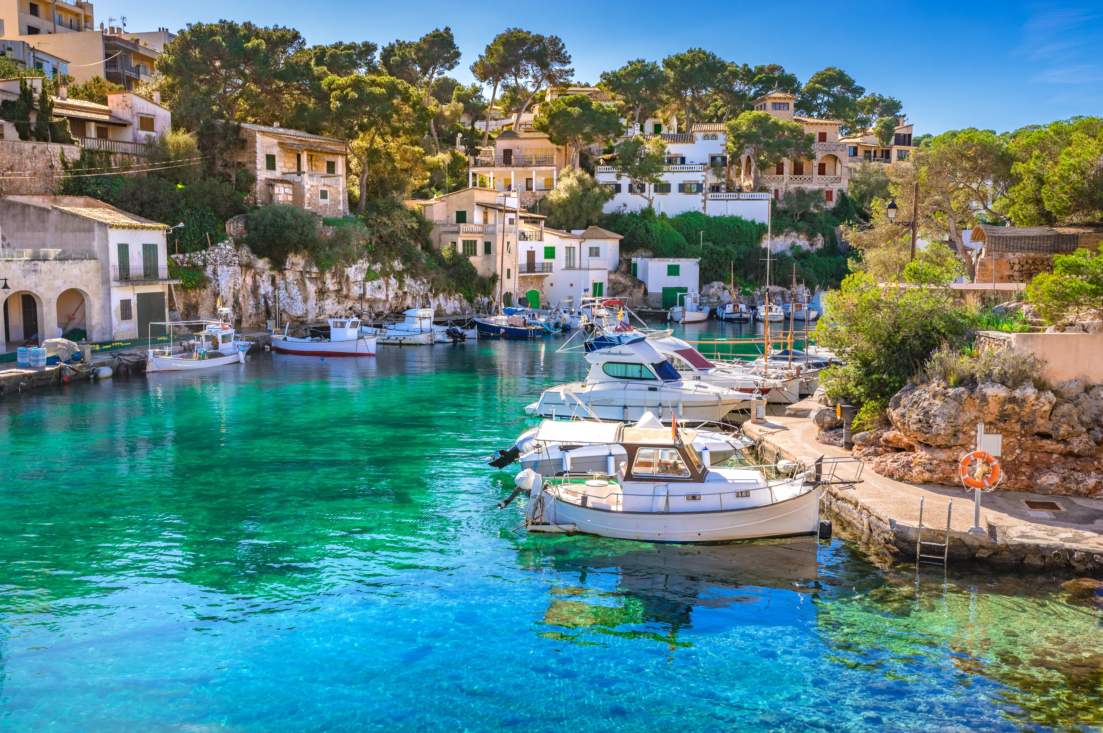 Hafen von Cala Figuera